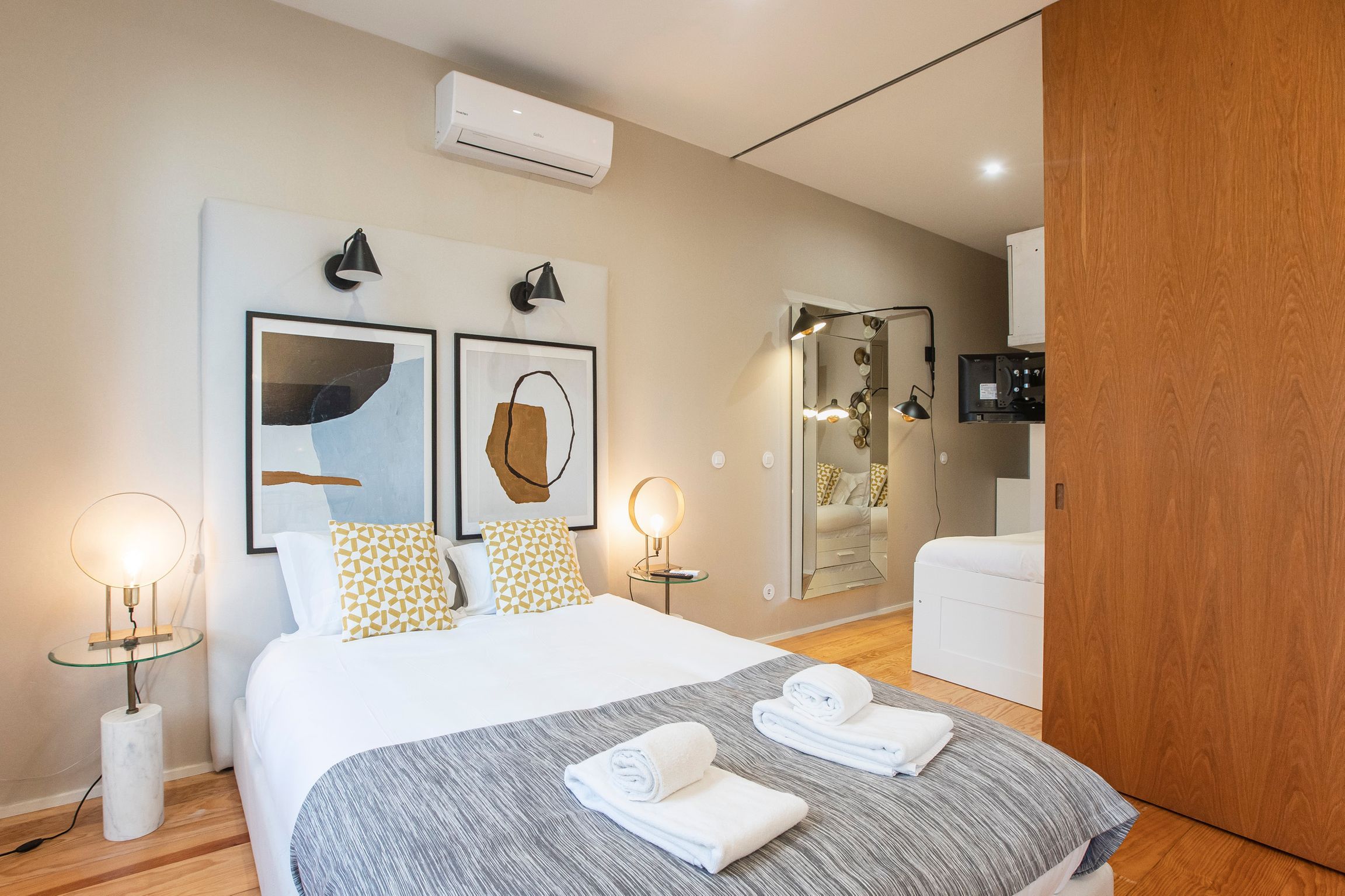 Cute & Bright Flat w/ AC by LovelyStay