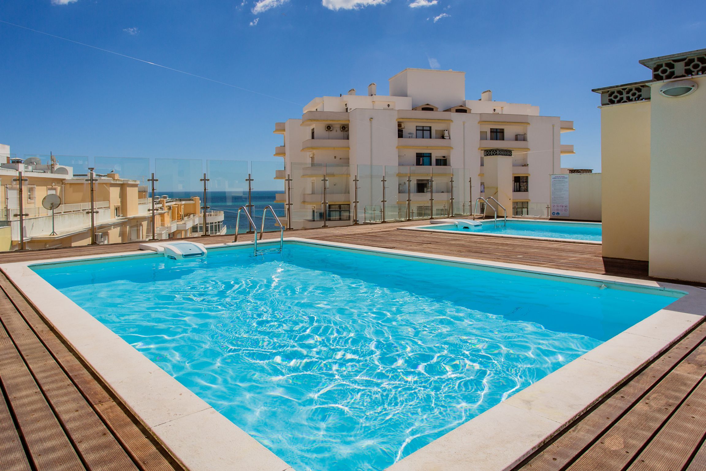 2BDR W/ AC - 2min from beach- by LovelyStay
