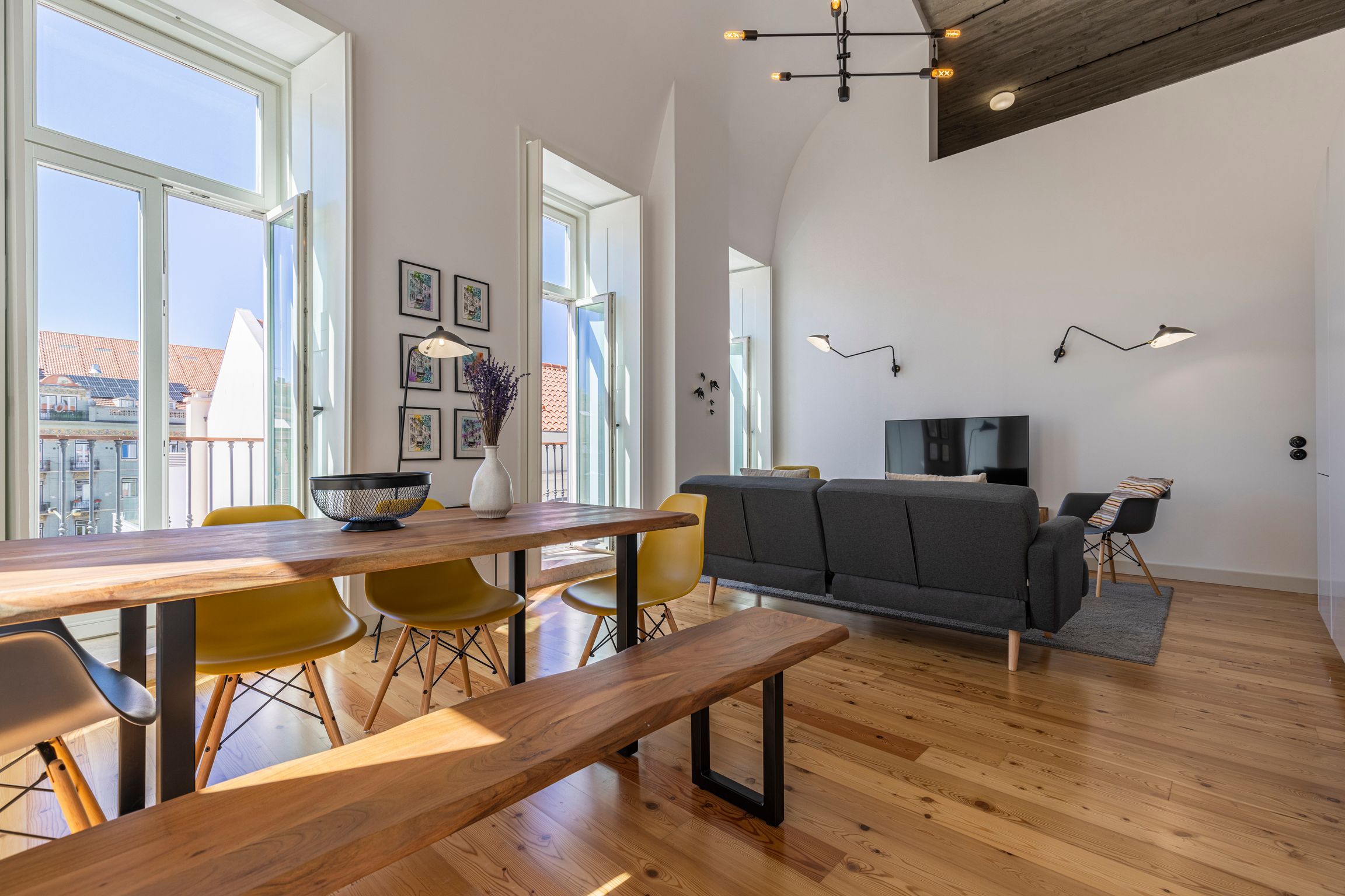 Glamorous 3BDR Apartment in Lisbon by LovelyStay