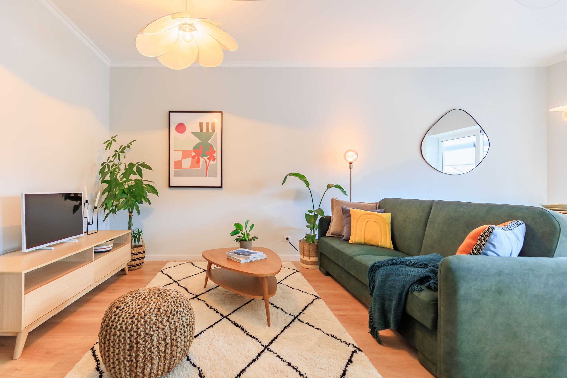 Enjoy Bonfim Central 2BR Apartment by LovelyStay