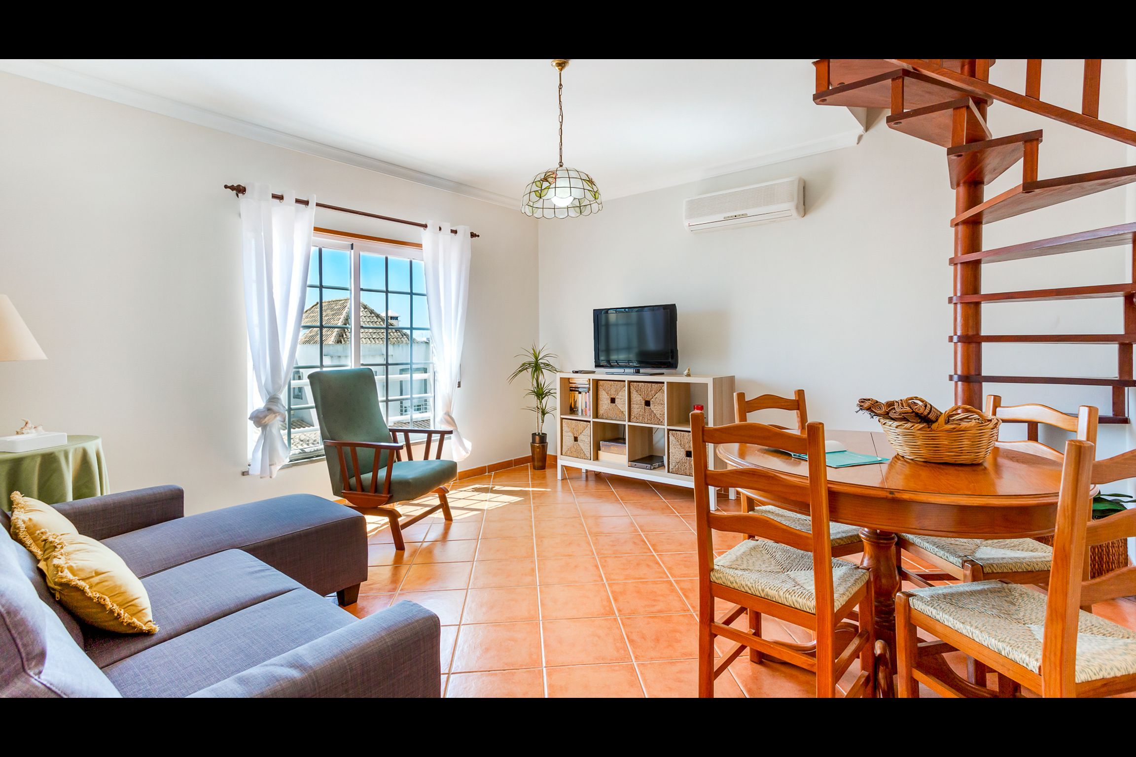 Luminous 3BDR Apartment W/Balcony by LovelyStay