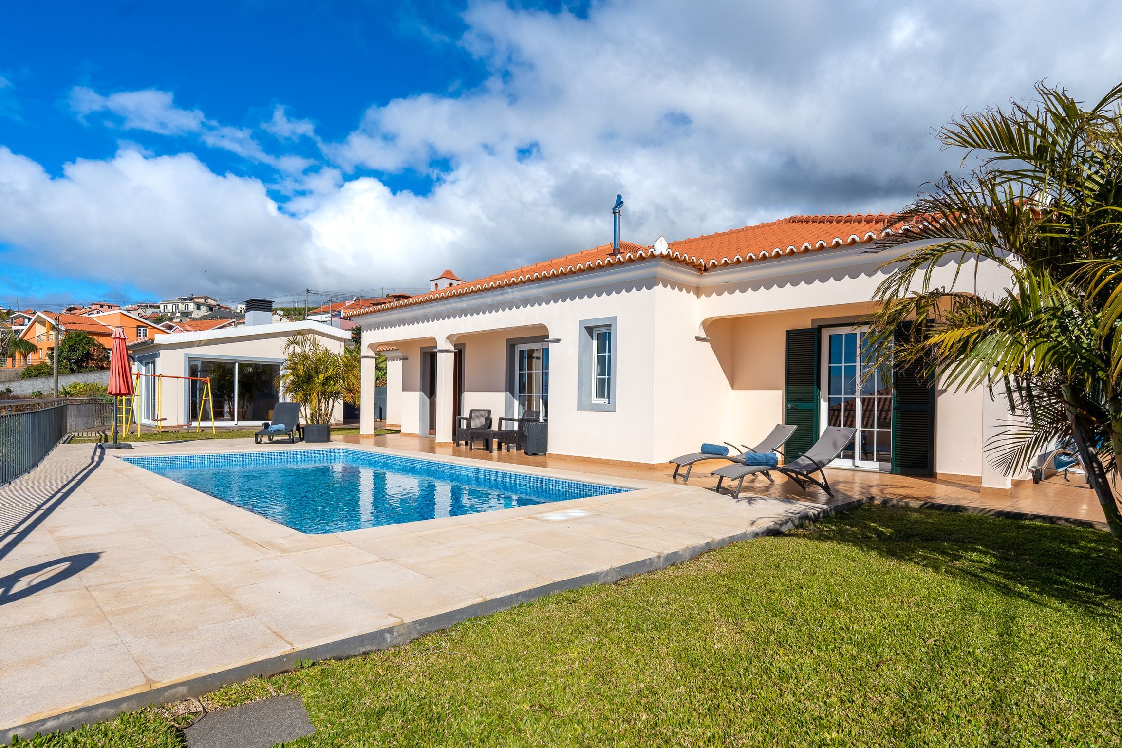 Casa Del Sol by LovelyStay