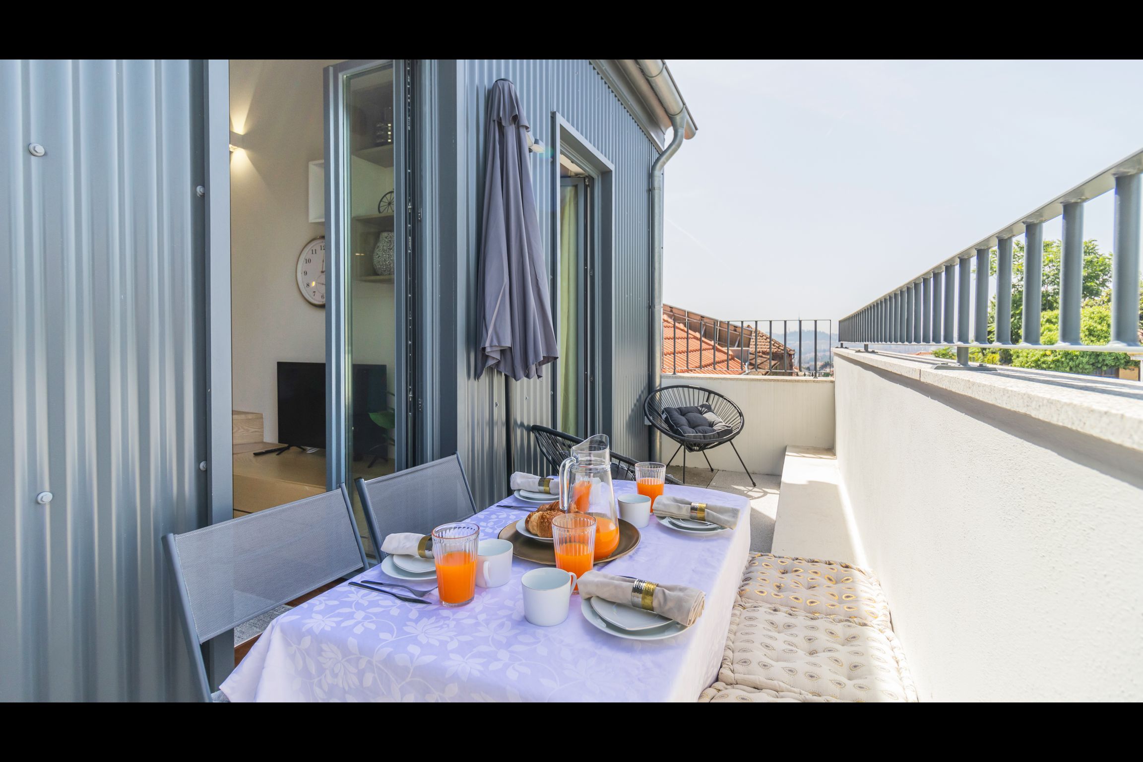 Terrace Pool Apartment Oporto by LovelyStay