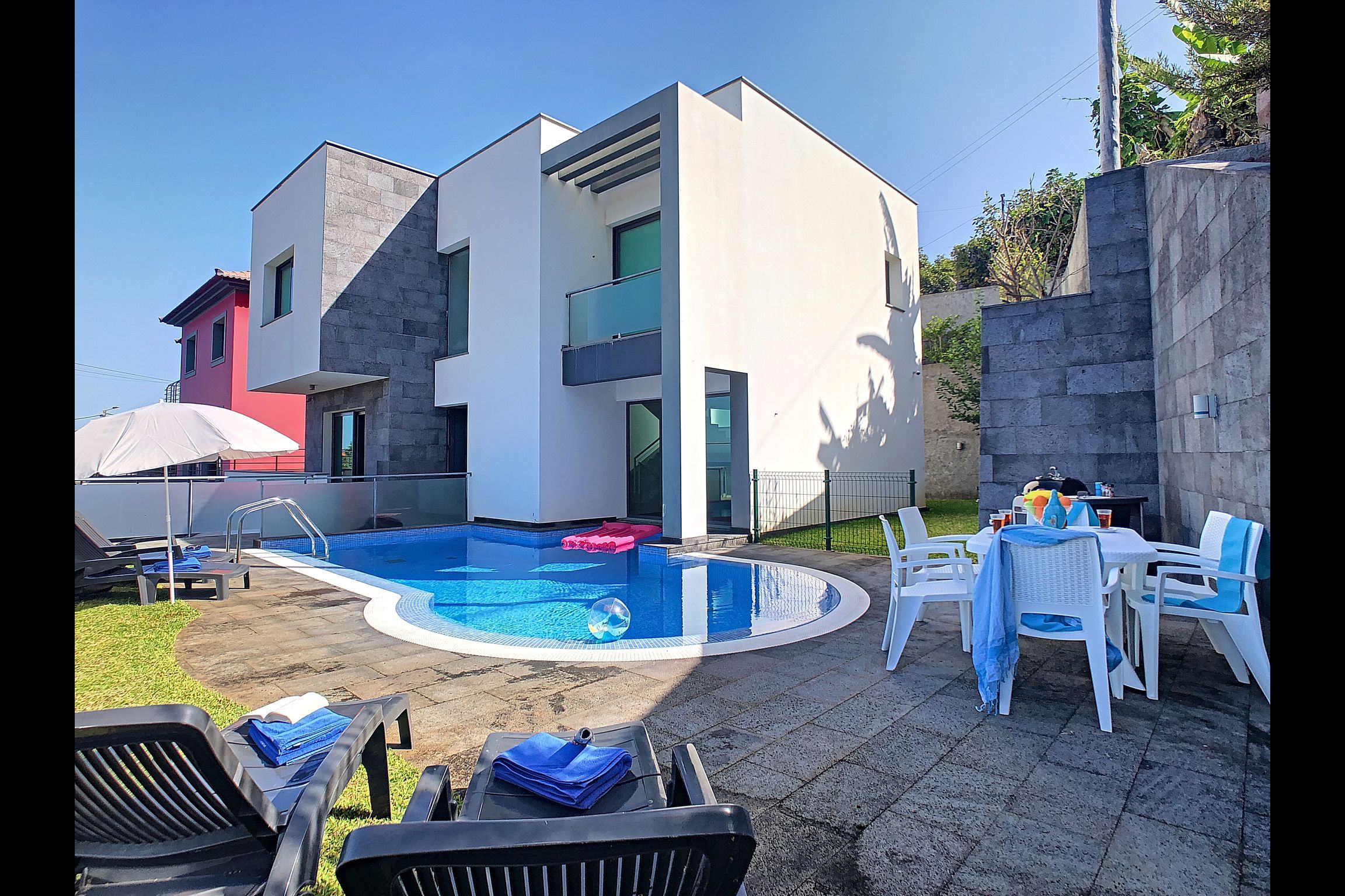 Villa North Sea - Pool & Mountain View by LS