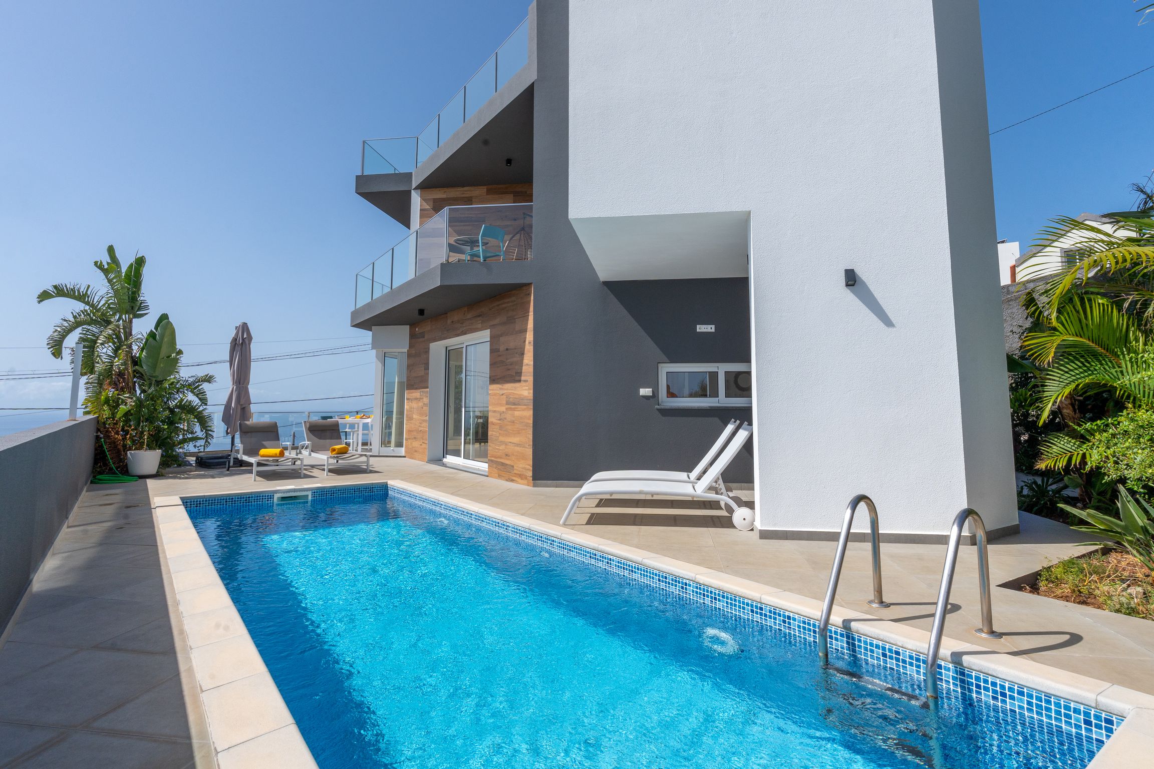 Villa Omar by LovelyStay