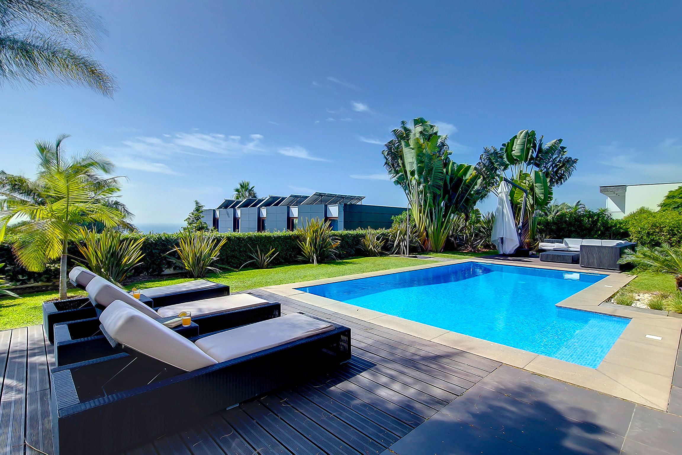 Villa Ravenala by LovelyStay