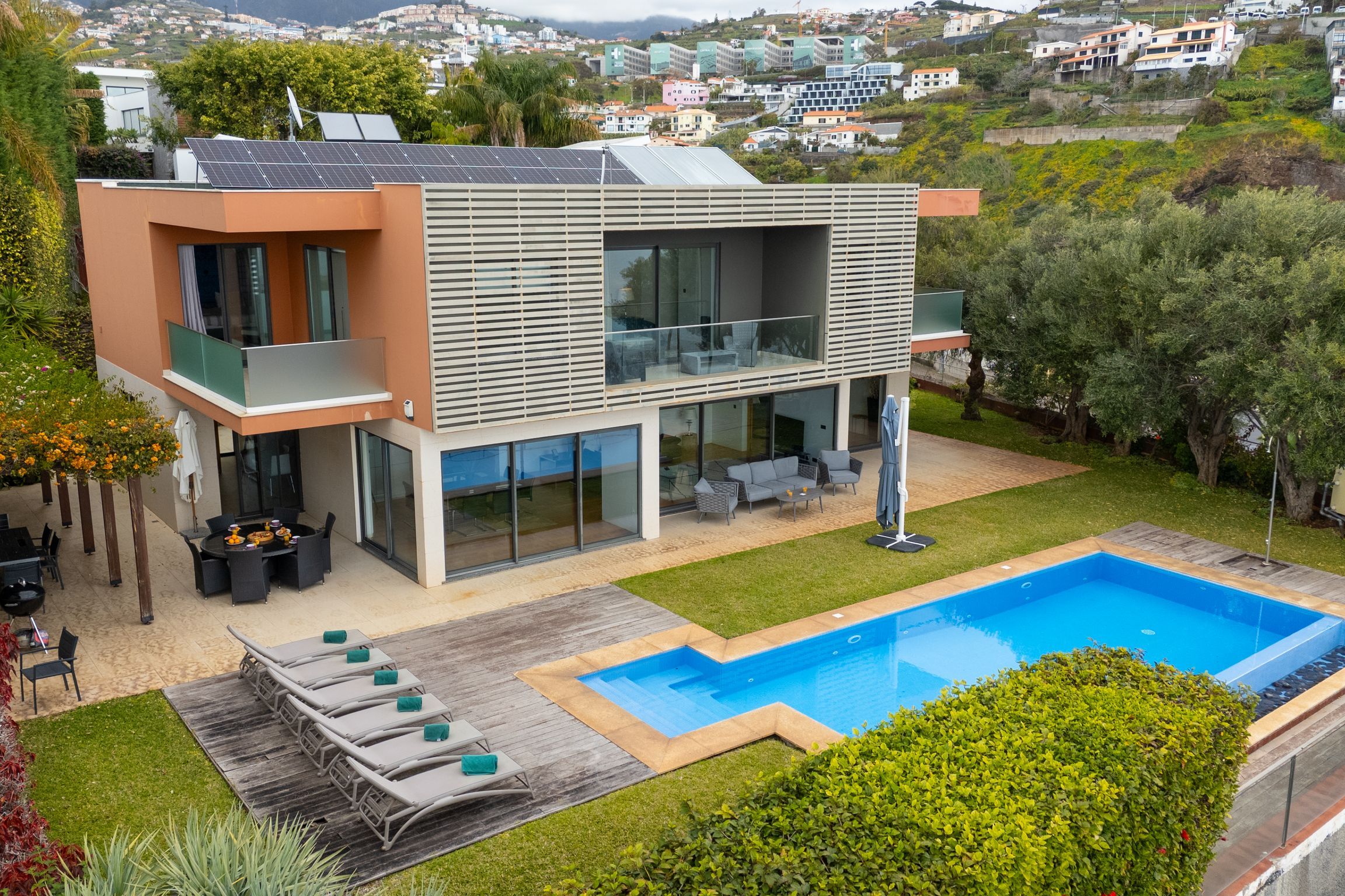 Villa Vitória by LovelyStay
