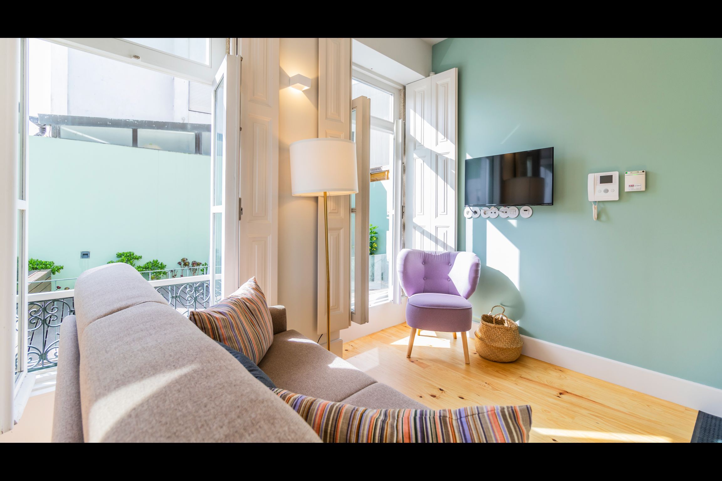 Barros Lima 493: Apt 1 by LovelyStay