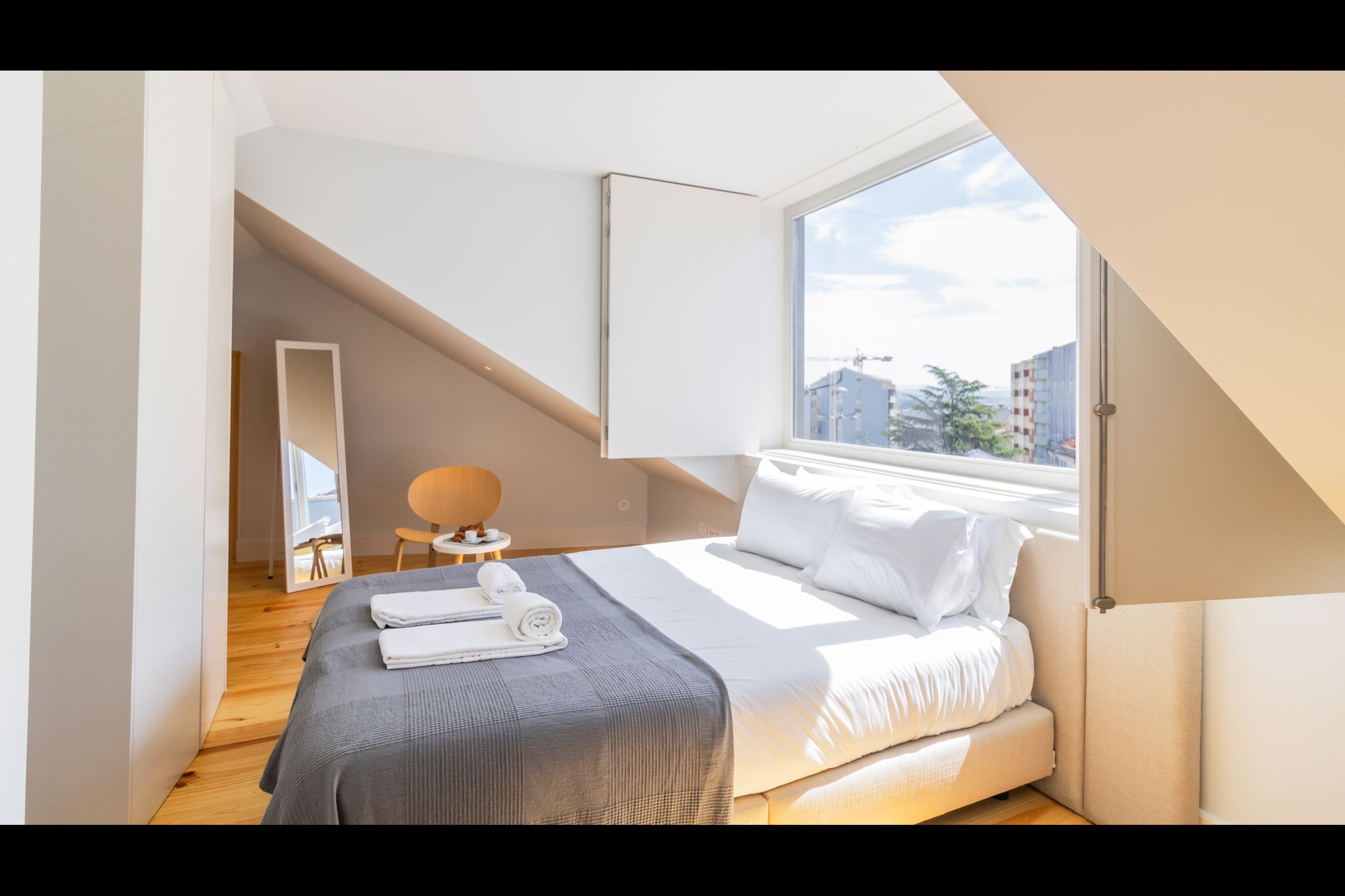Barros Lima 493: Apt 2 by LovelyStay