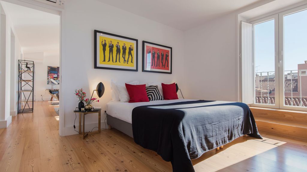 Modern Oasis in Bairro Alto by LovelyStay