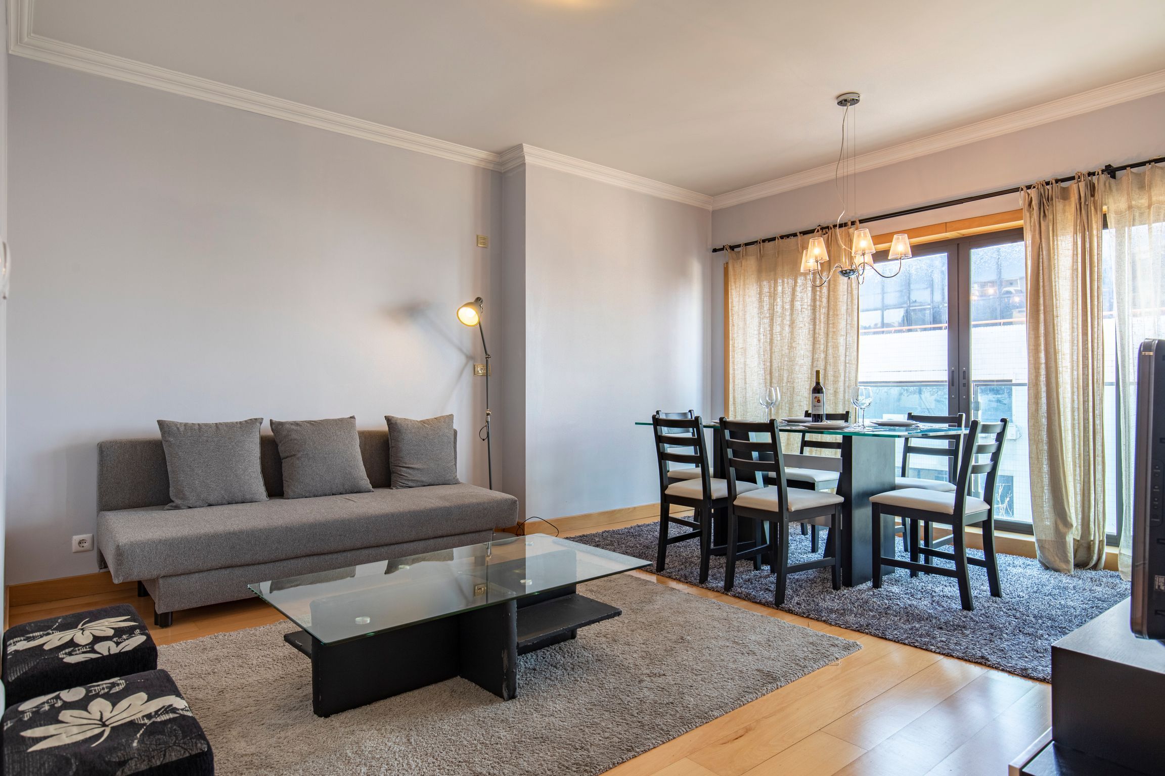 Modern Apartment in Anjos by LovelyStay