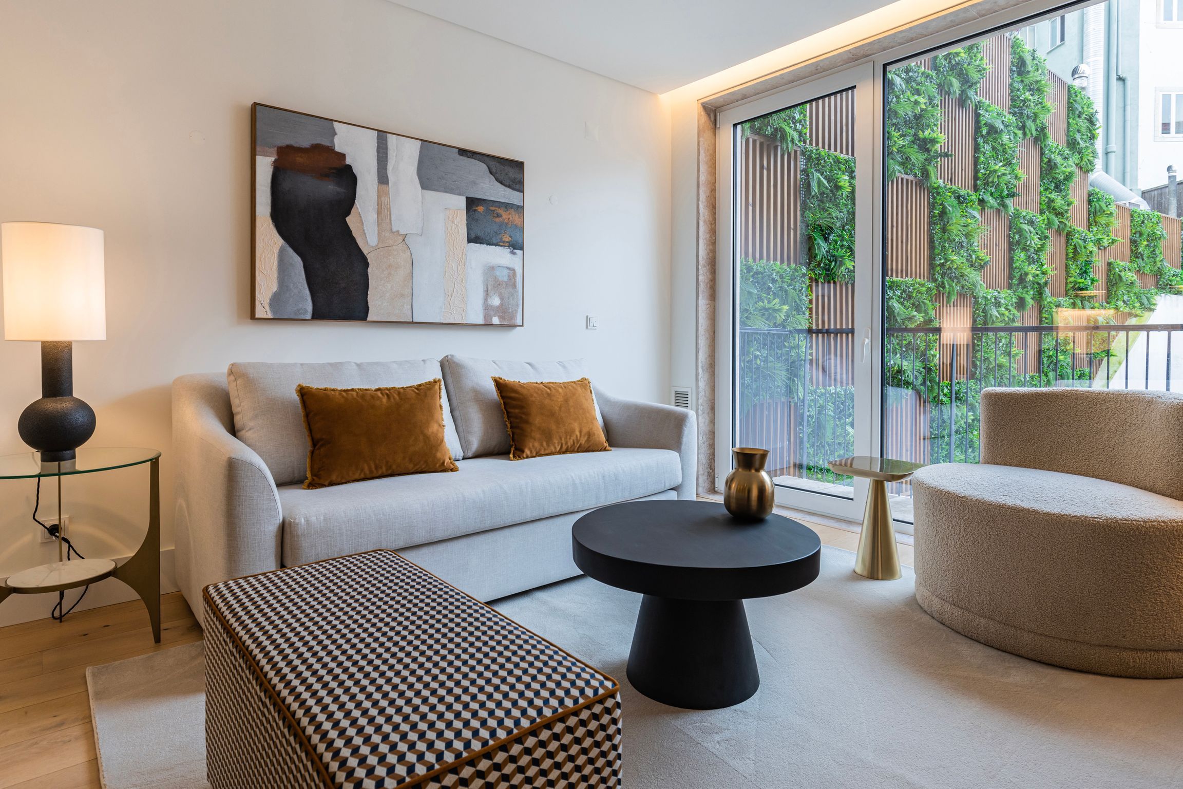Deluxe 1 BDR Apartment W/ Pool by LovelyStay