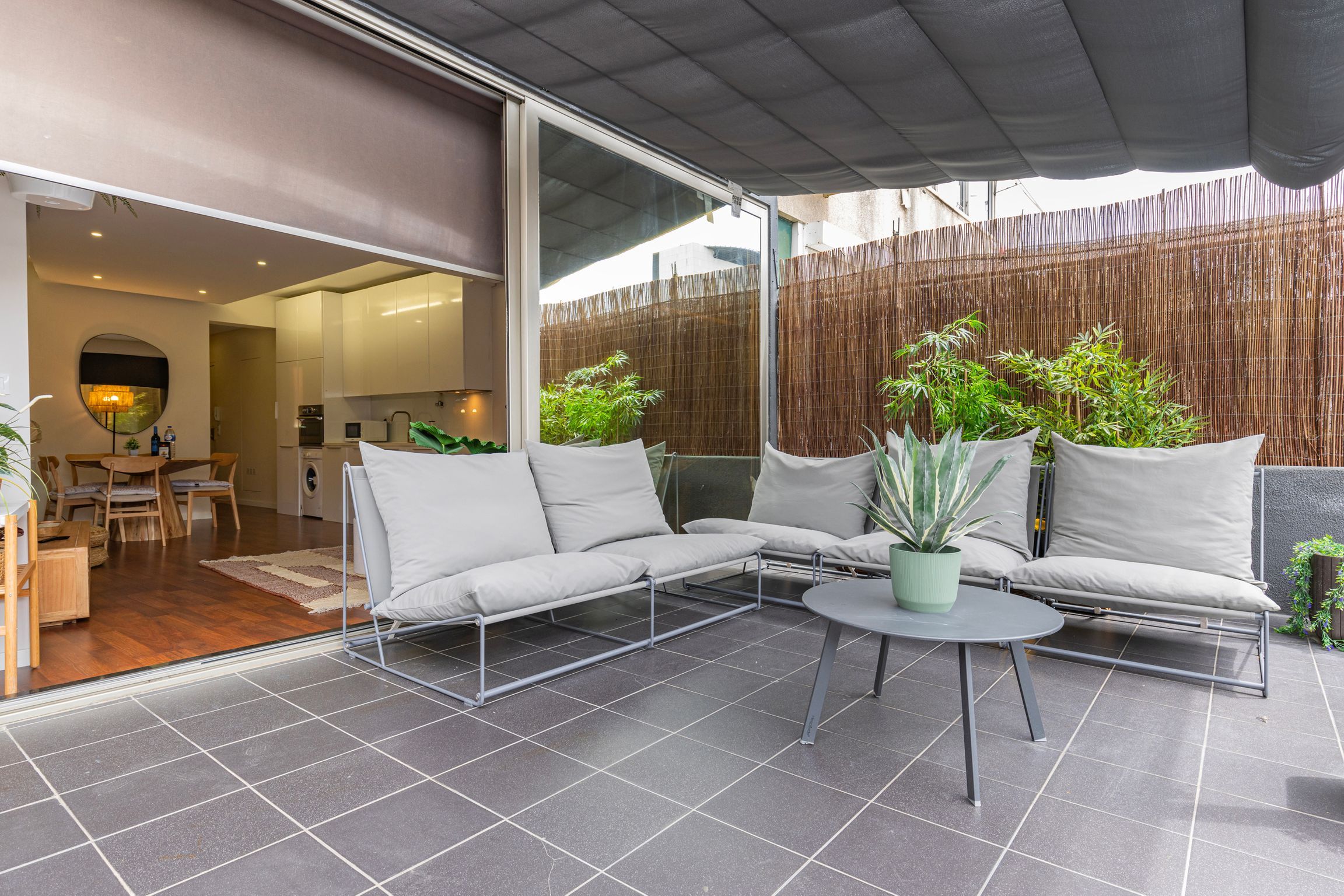 Saldanha Terrace by LovelyStay
