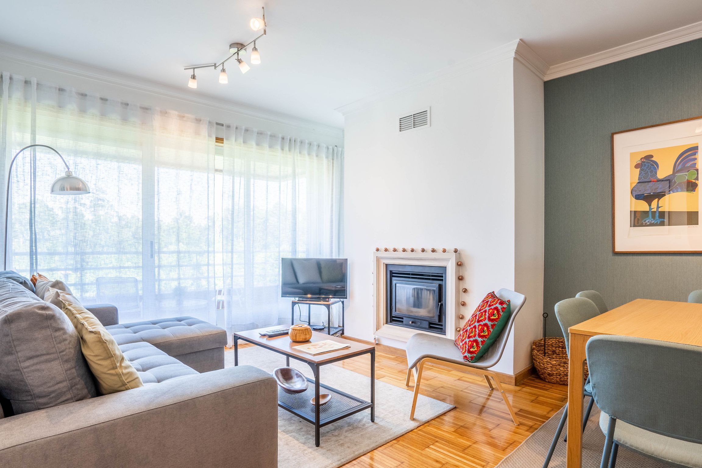 Infante Cozy 1BR w/ Parking by LovelyStay
