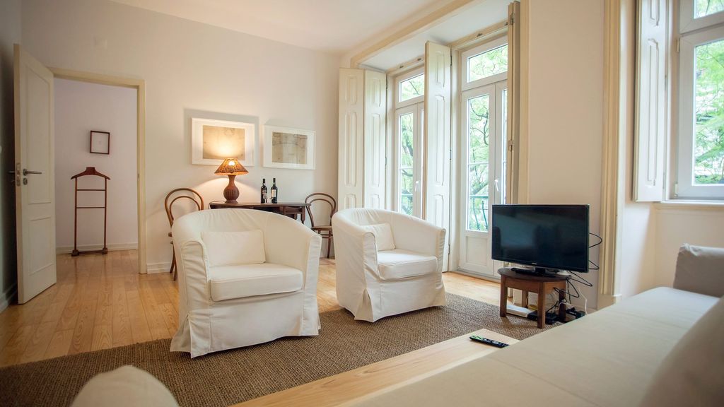 Central 3BDR Apartment in Lisbon by LovelyStay