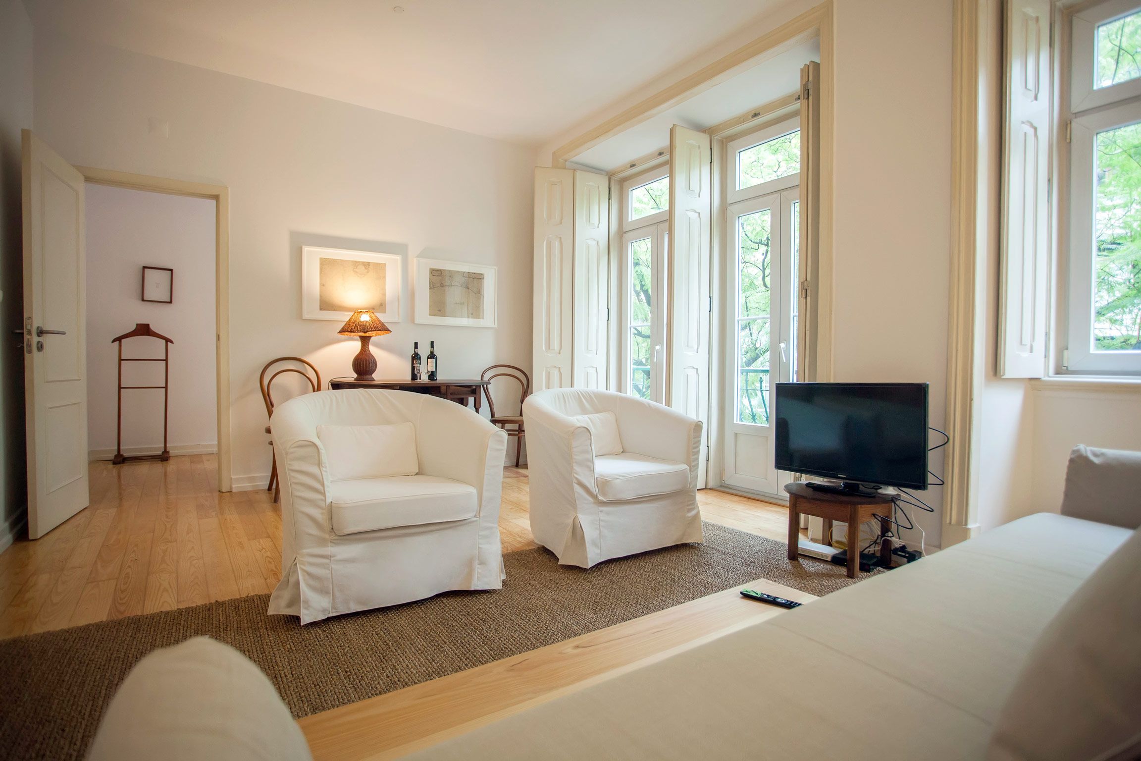 Central 3BDR Apartment in Lisbon by LovelyStay