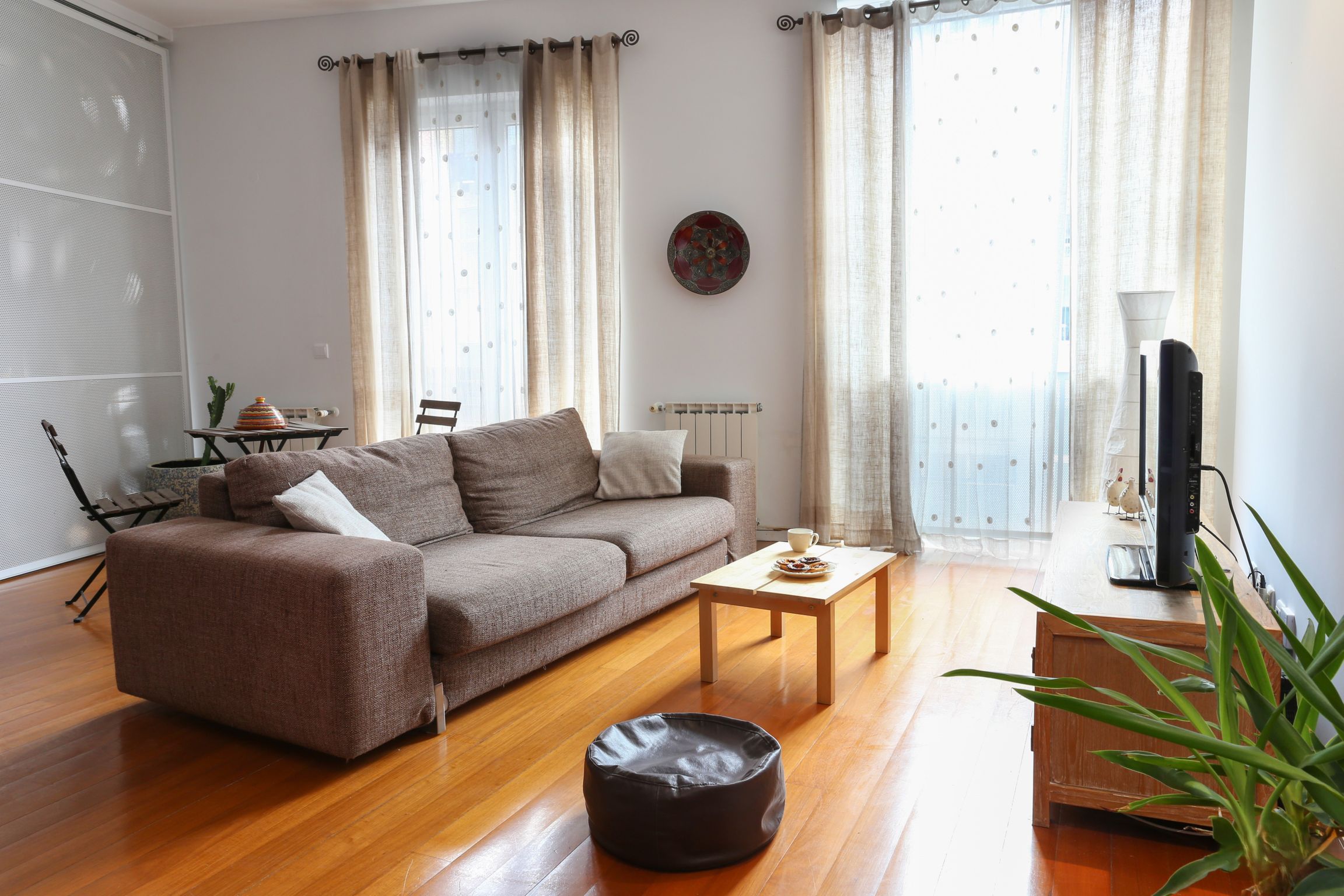 Modern Comfort T1 with Balcony by LovelyStay