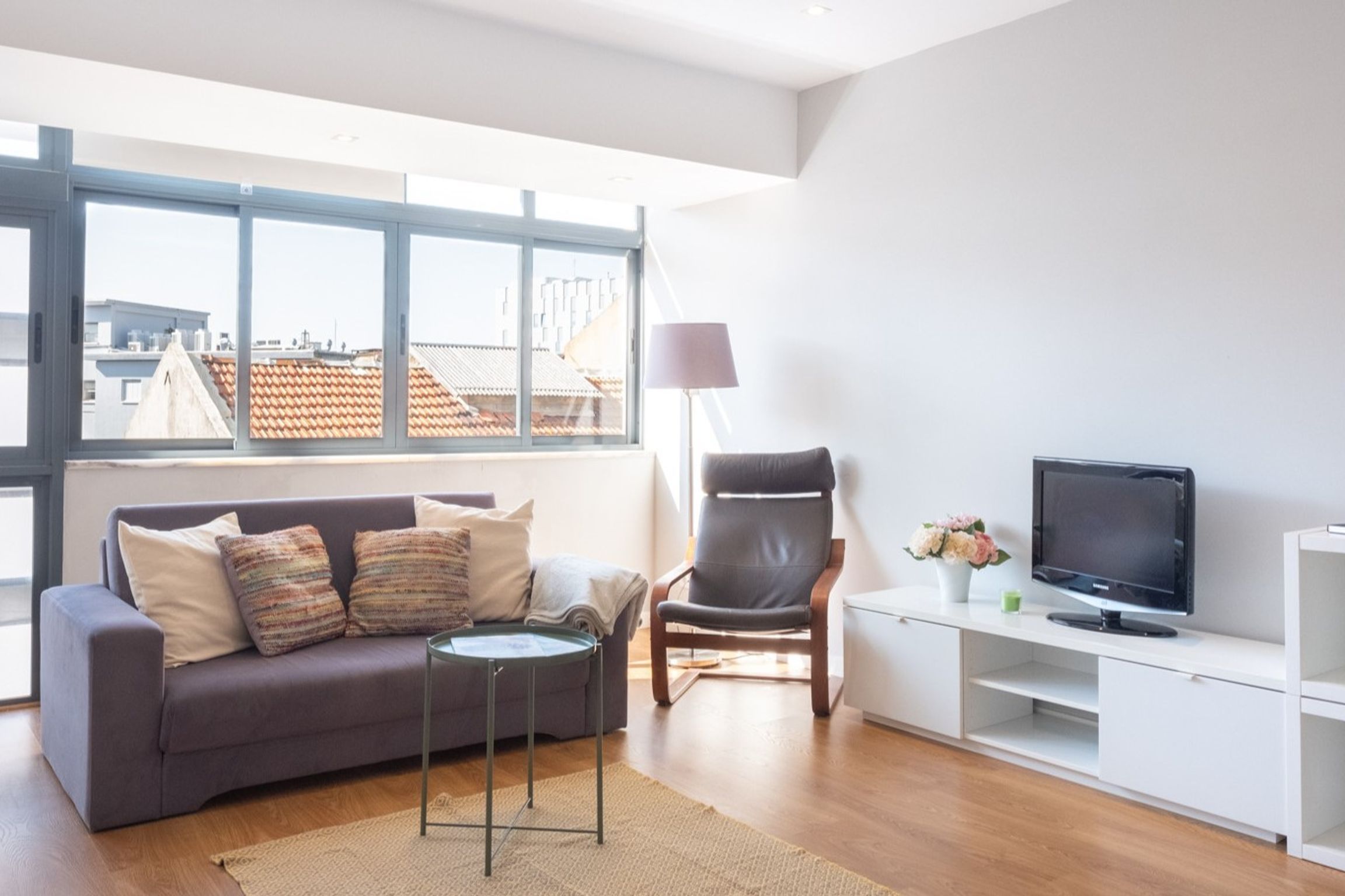 Bright & Central Apartment by LovelyStay