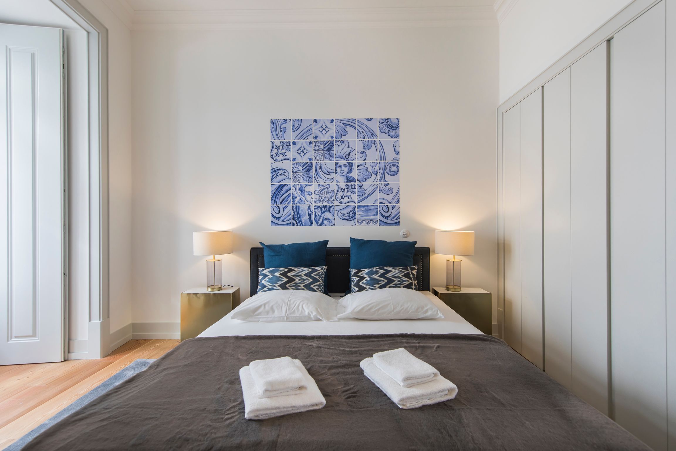 Downtown Lisbon Apartment by LovelyStay