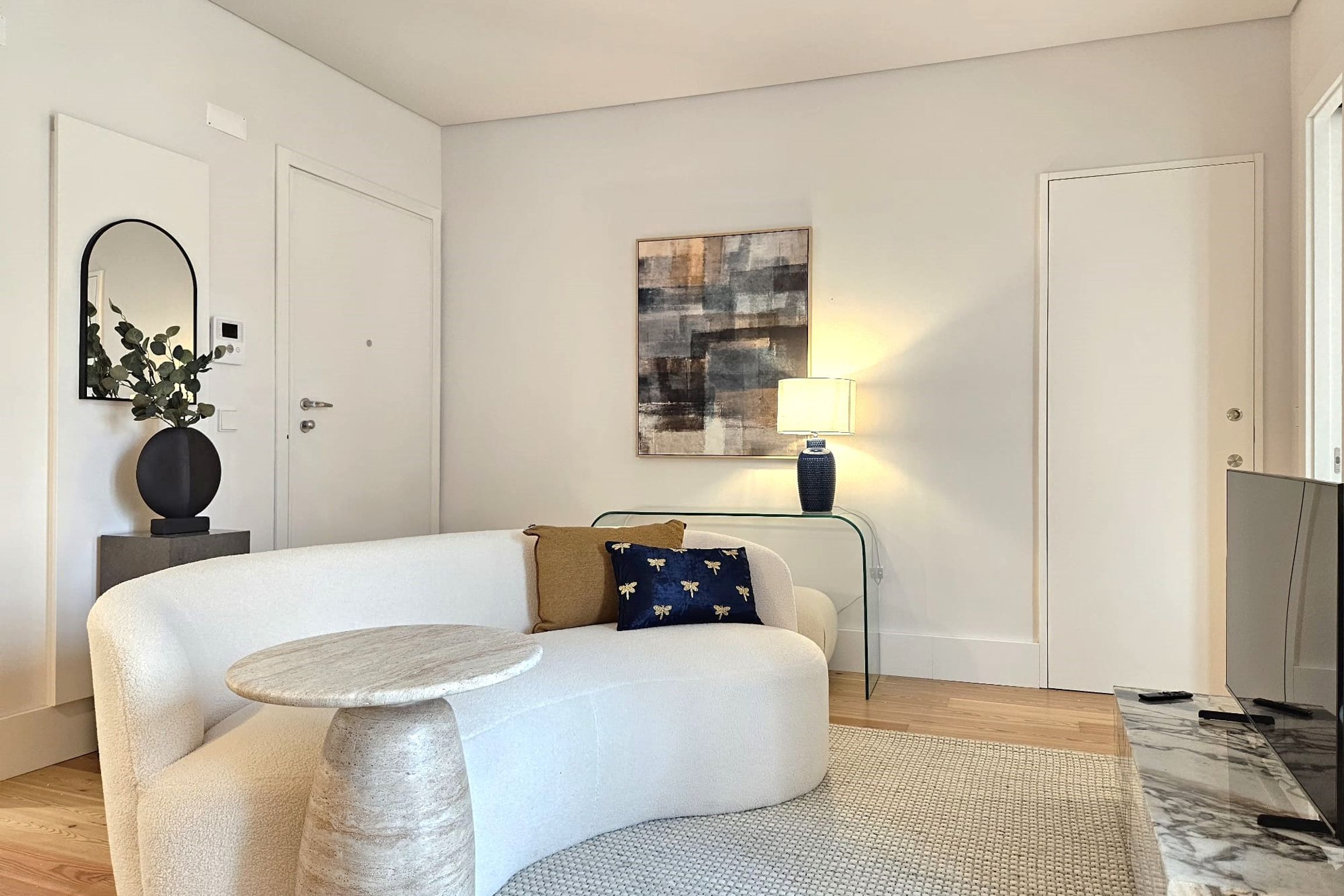 Luxe 1BDR Lisbon Property by LovelyStay