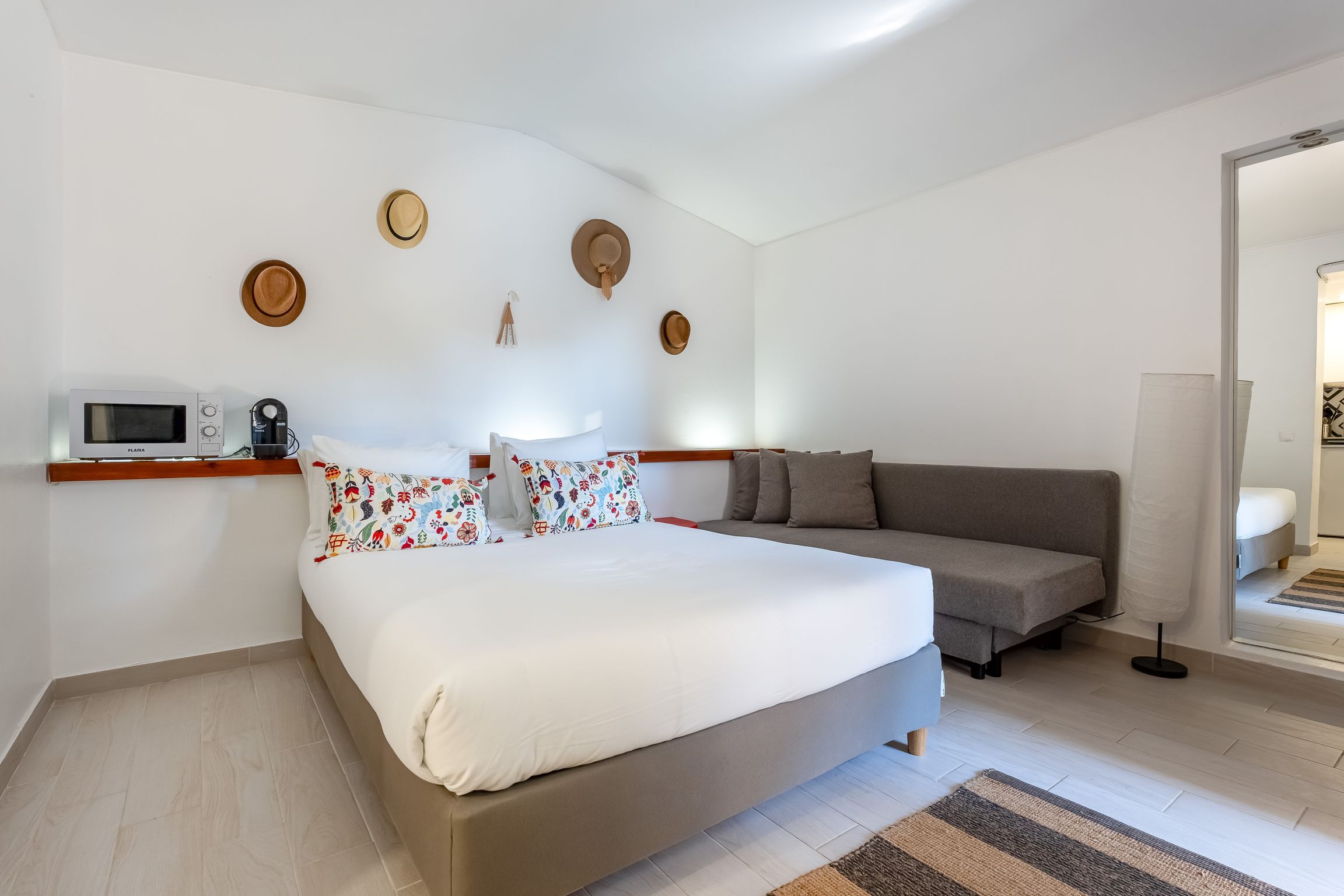 Açoteias Studio w/ Pool by LovelyStay