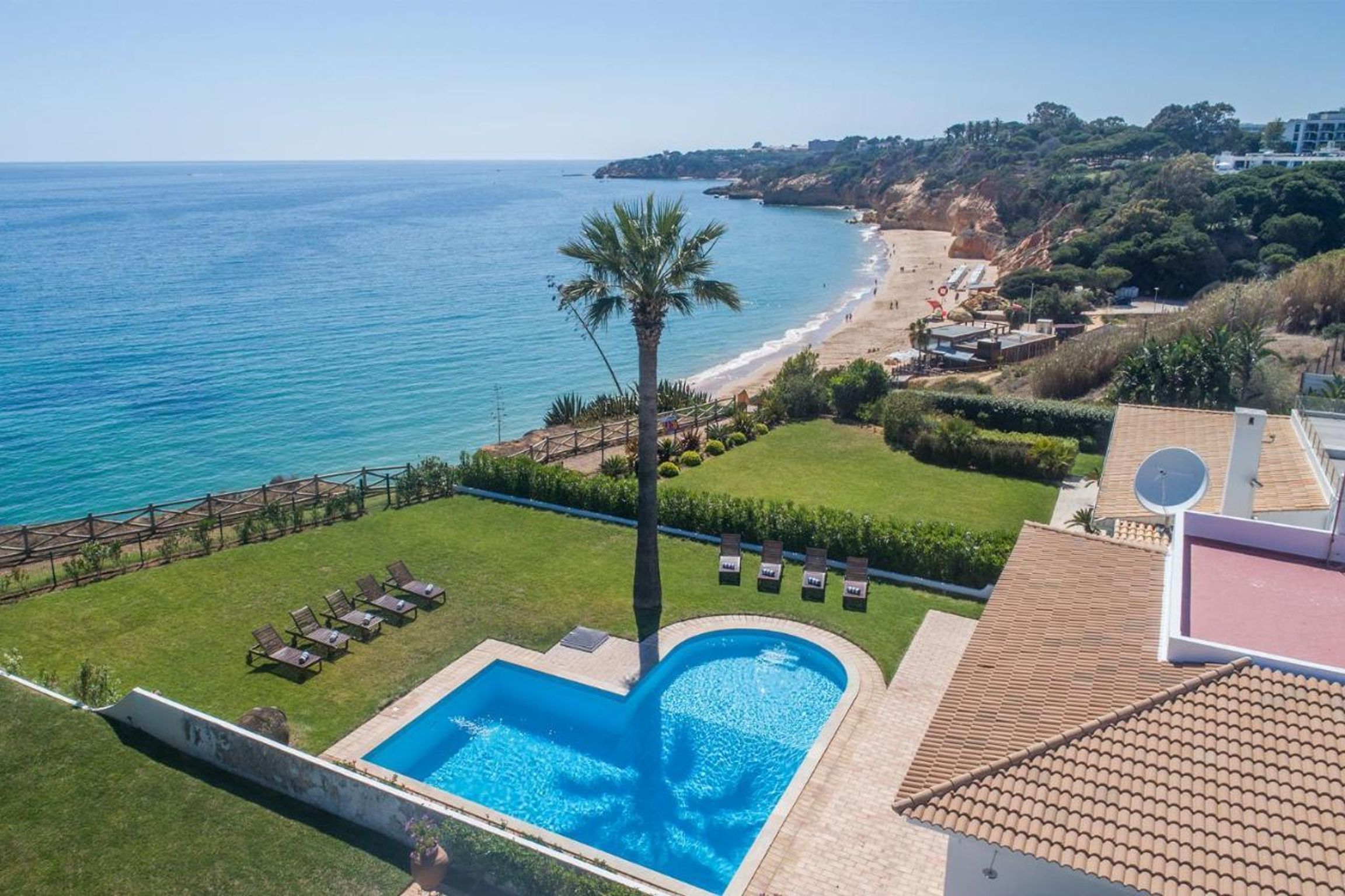 Villa Casa Amendoeiras by LovelyStay