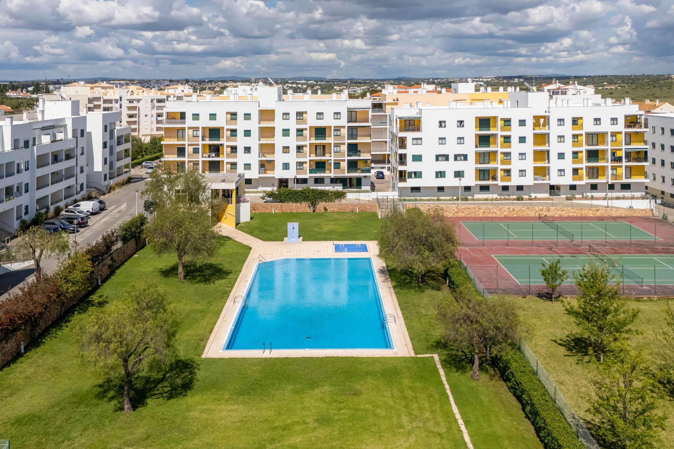 Vila Nova Sunny 2BR Apt with Pool by LovelyStay