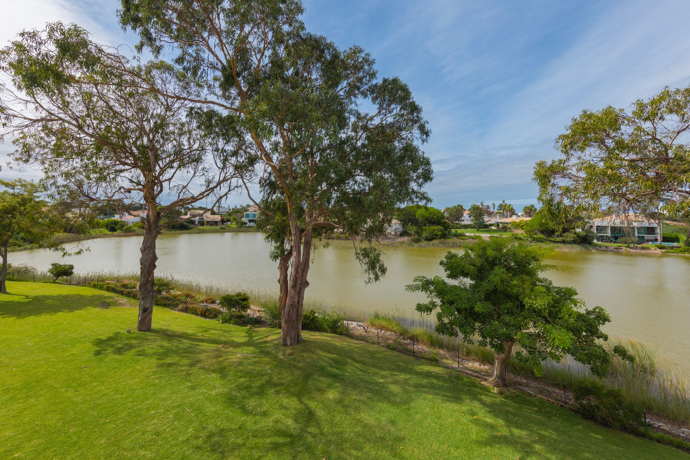 Soltroia Duplex, Lake & Beach by LovelyStay