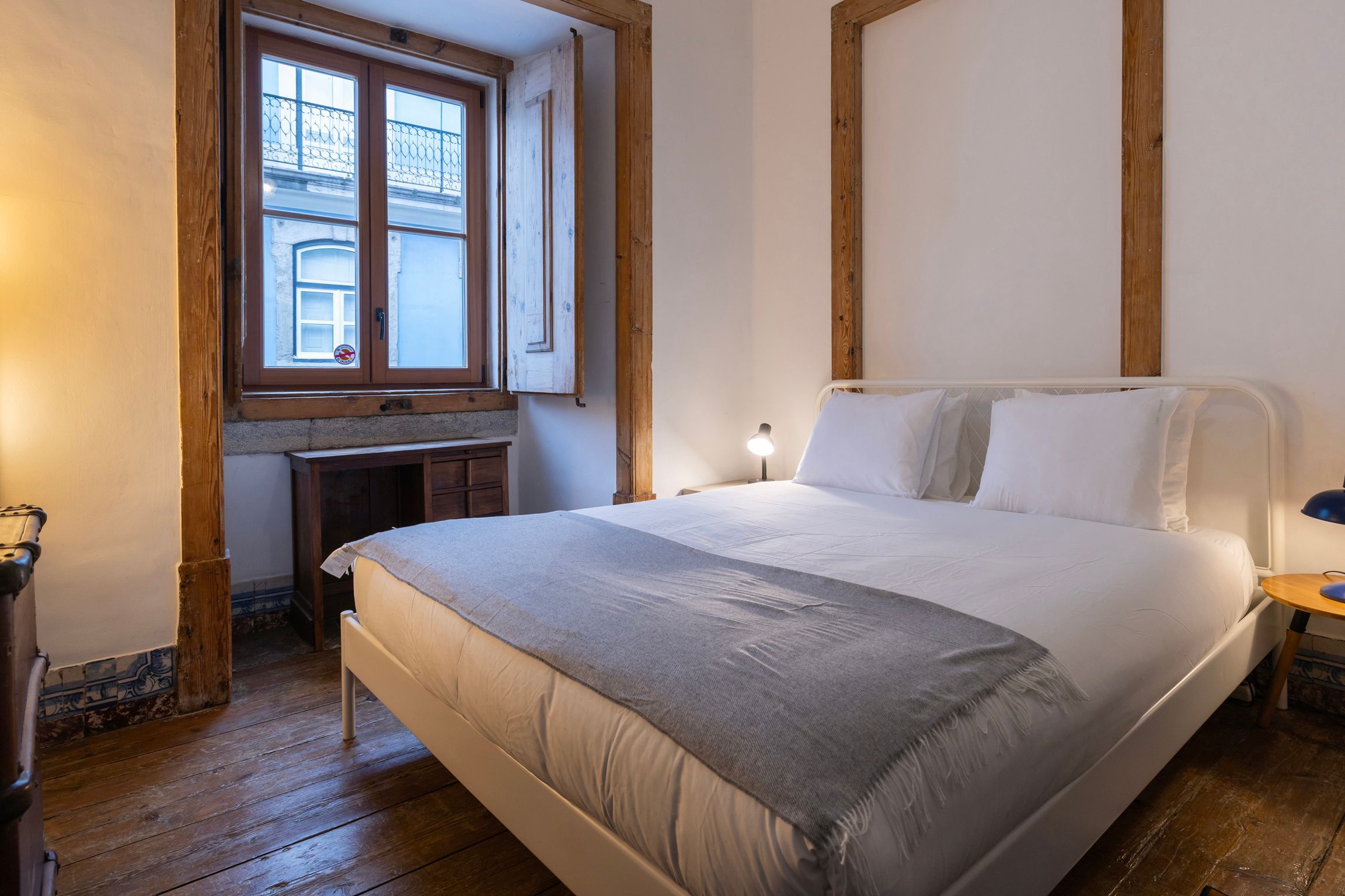 Portuguese Charm Guesthouse by LovelyStay - Room 1