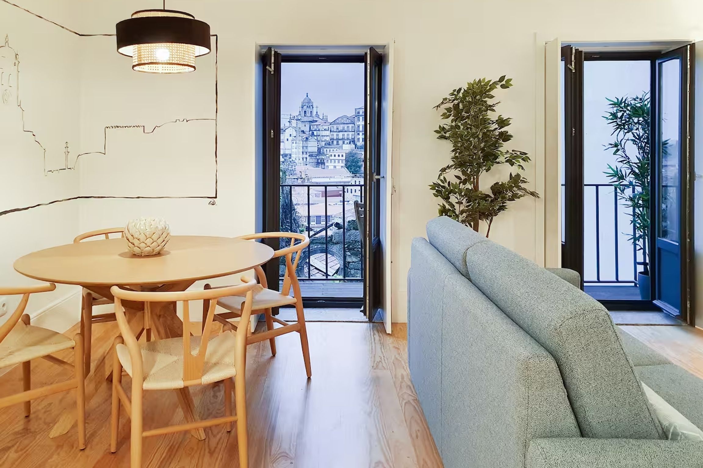 Great Flat & View in Historic Porto by LovelyStay