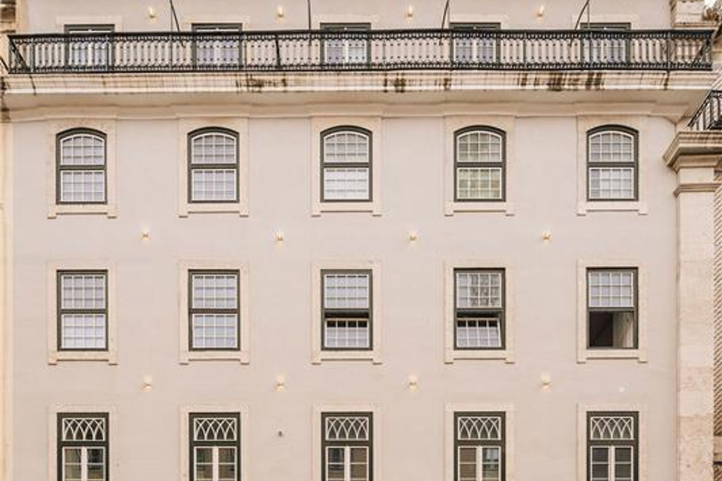 Ando Living - Fanqueiros House