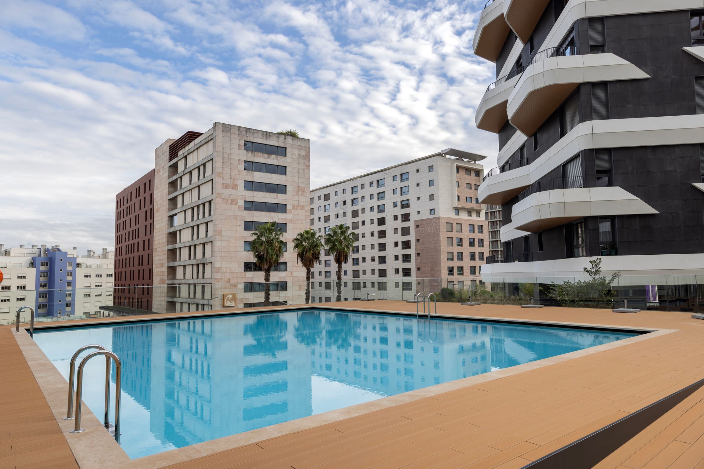 Upscale 1BDR with Pool & Parking by LovelyStay