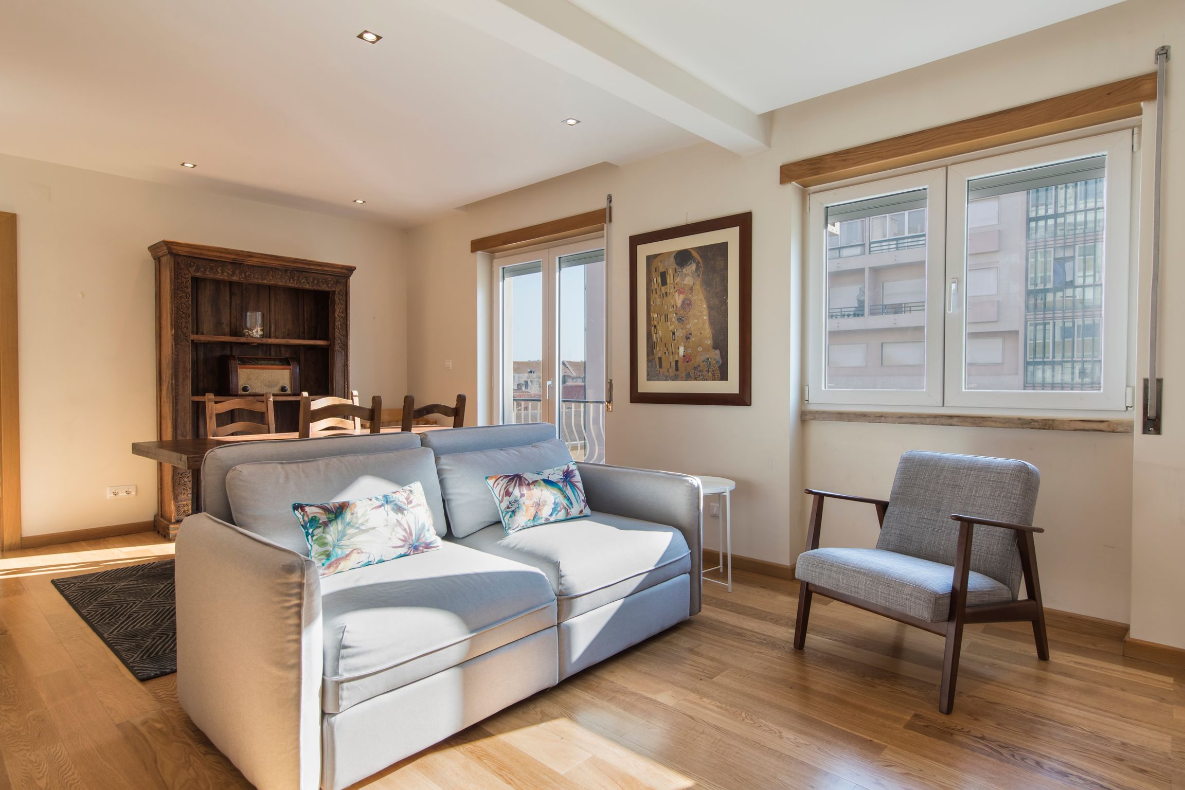 Belem 2BR with Balcony & City Views by LovelyStay