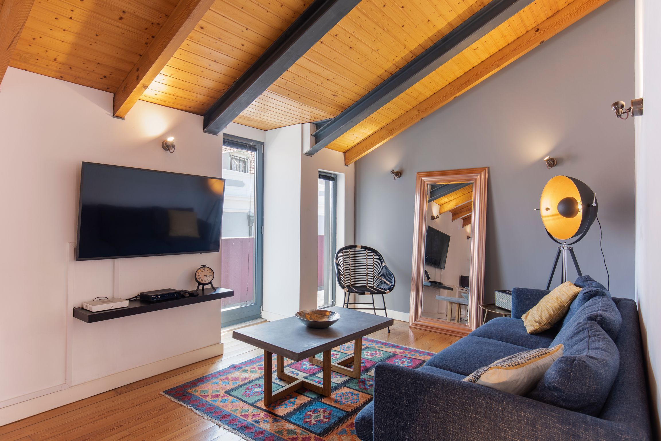 Bairro Alto Flat: Balcony Views by LovelyStay