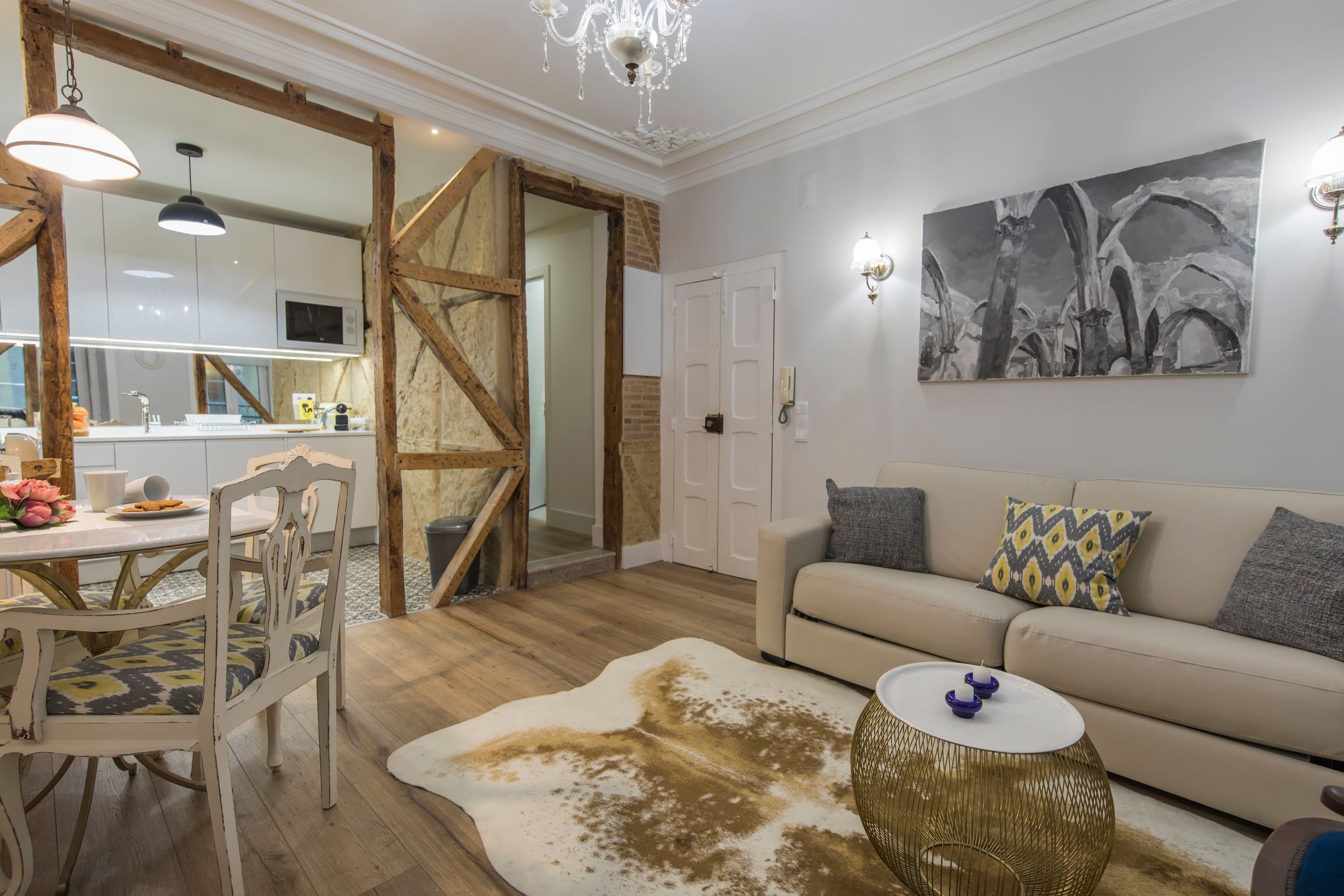 Vintage Flat Near Santa Justa's Lift by LovelyStay