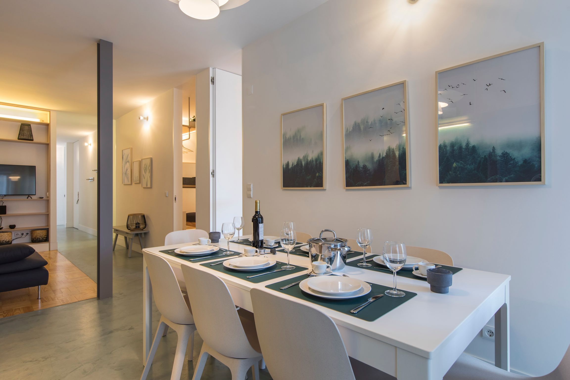 Wide & Bright 4 Families by LovelyStay