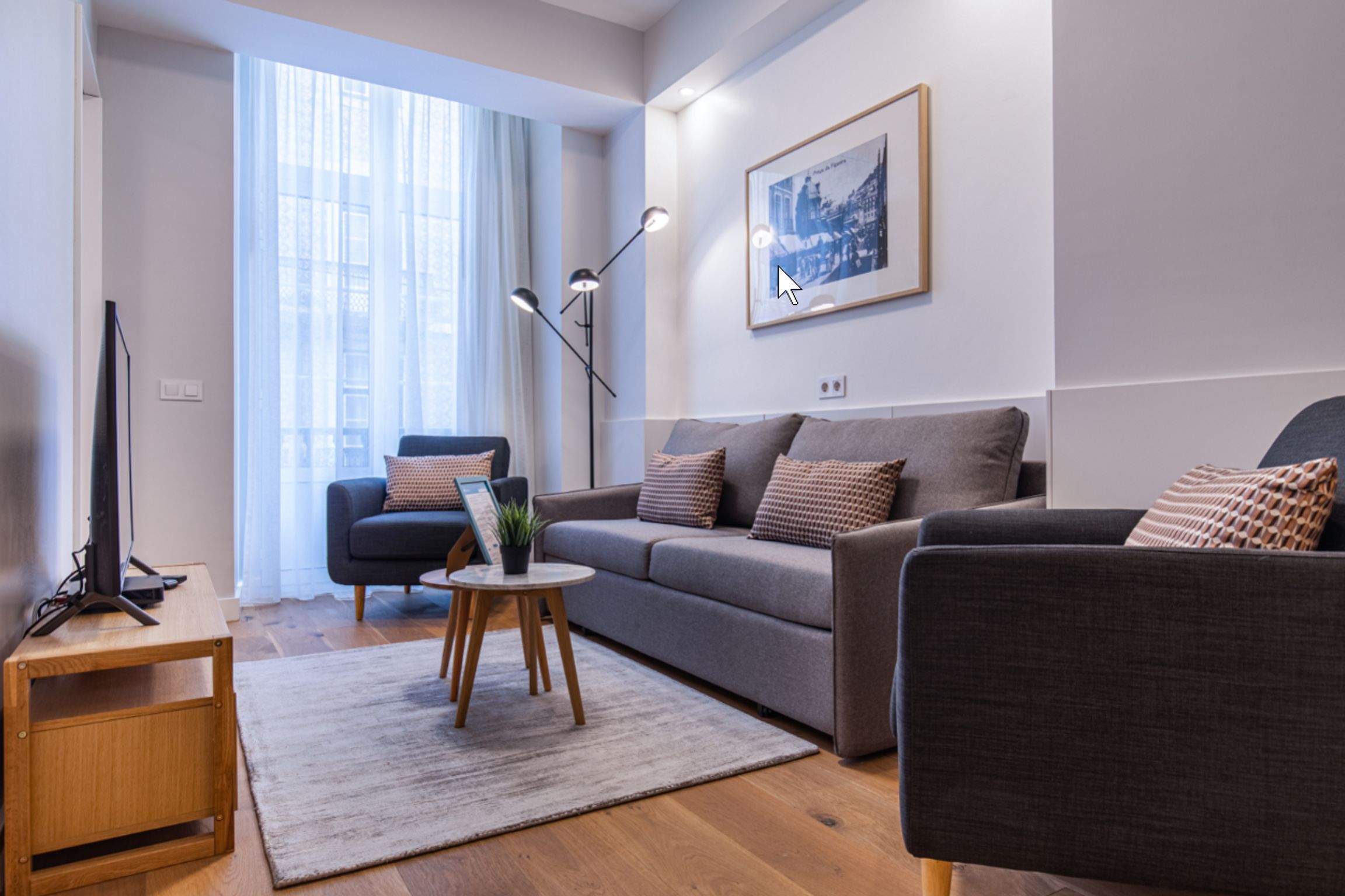 Upscale & Modern 2BDR Apartment by LovelyStay