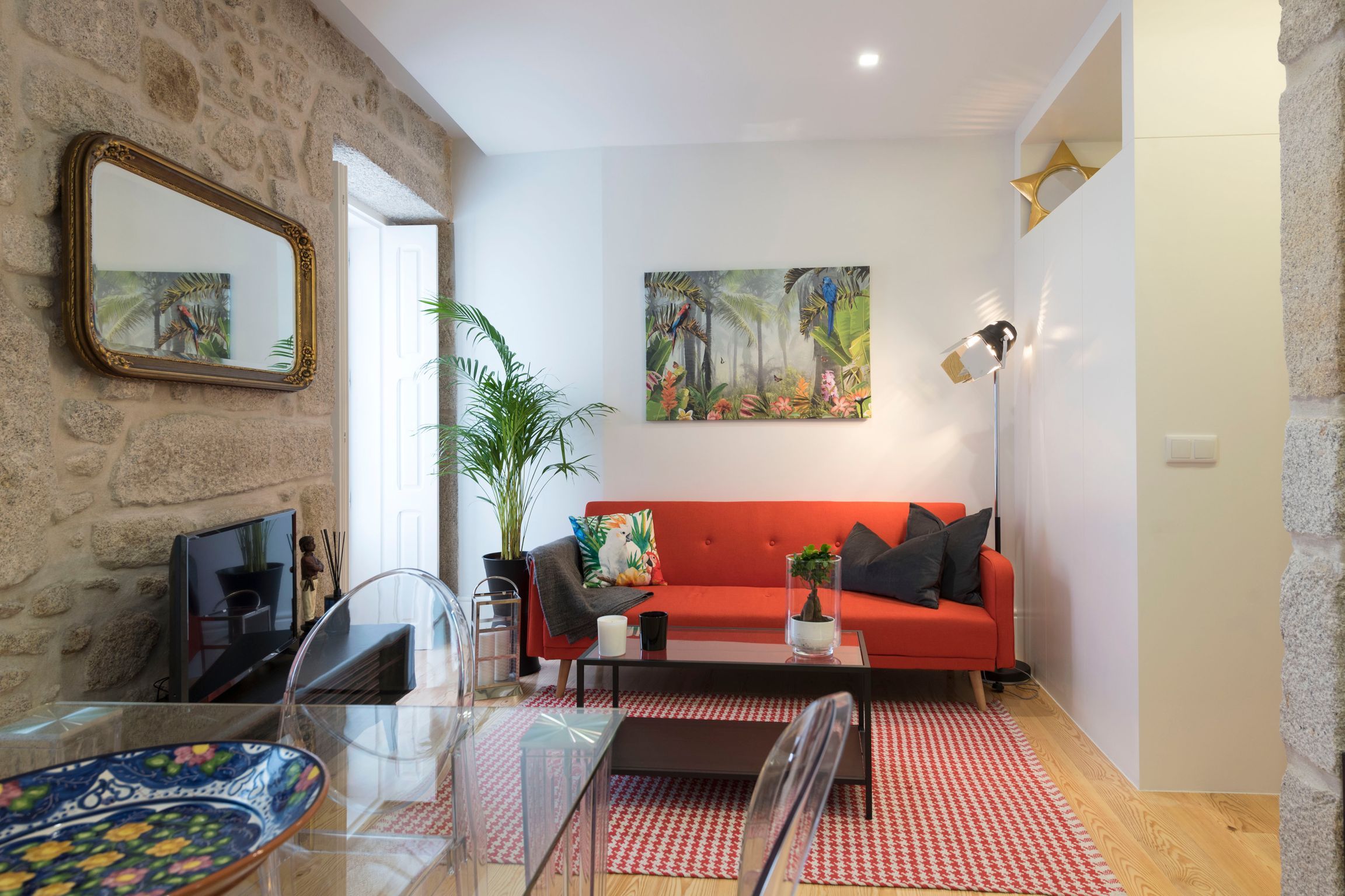 Modern Vitoria Getaway by LovelyStay