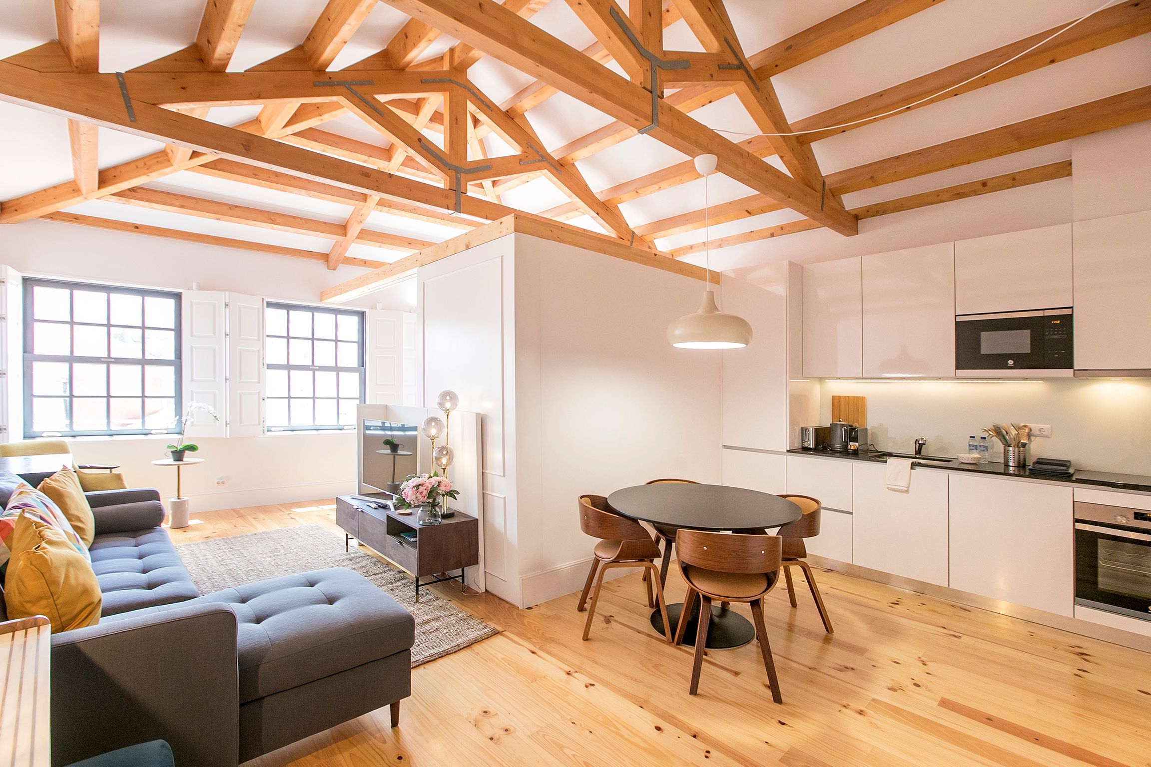 Newly Renovated Central Loft w/ AC by LovelyStay