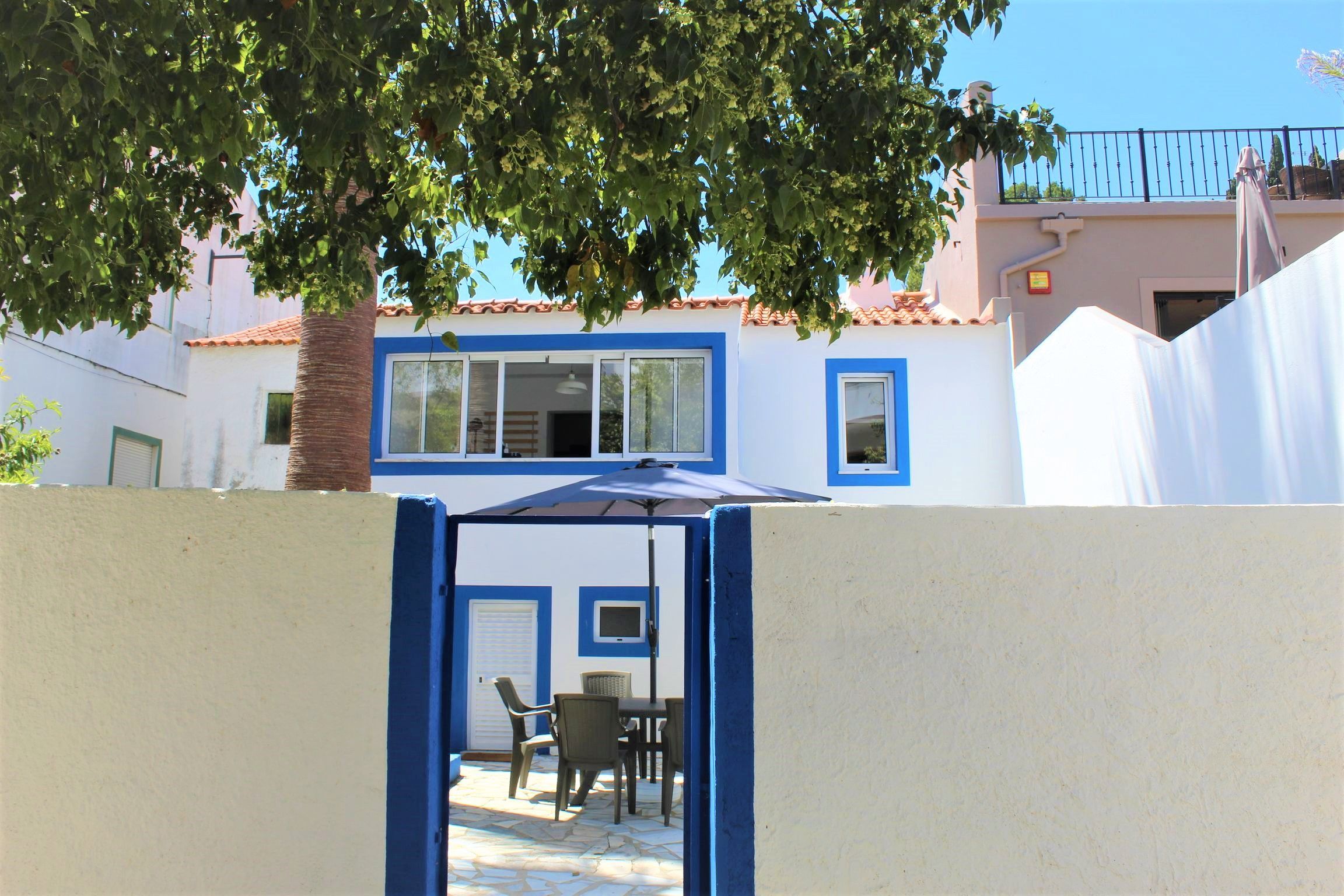 Casa Palmeira Azul by LovelyStay