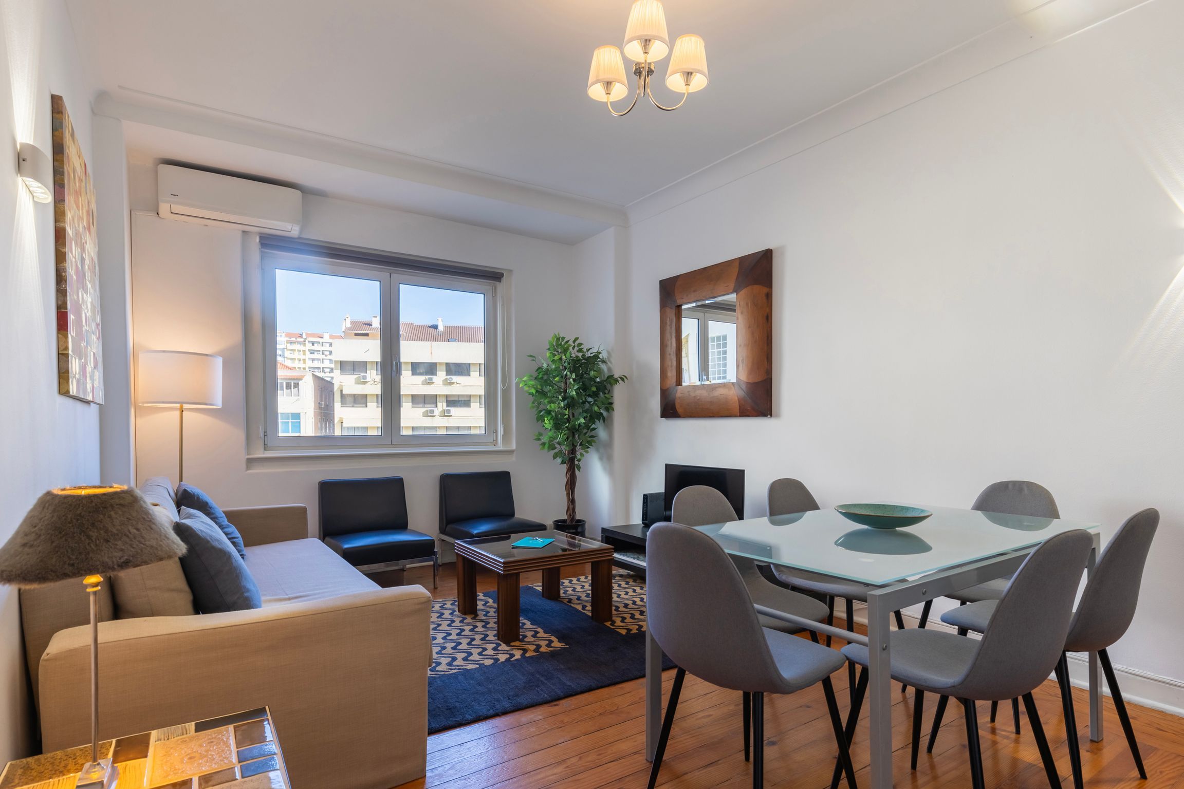 2BDR Apt with Full Kitchen on Avenida da Liberdade
