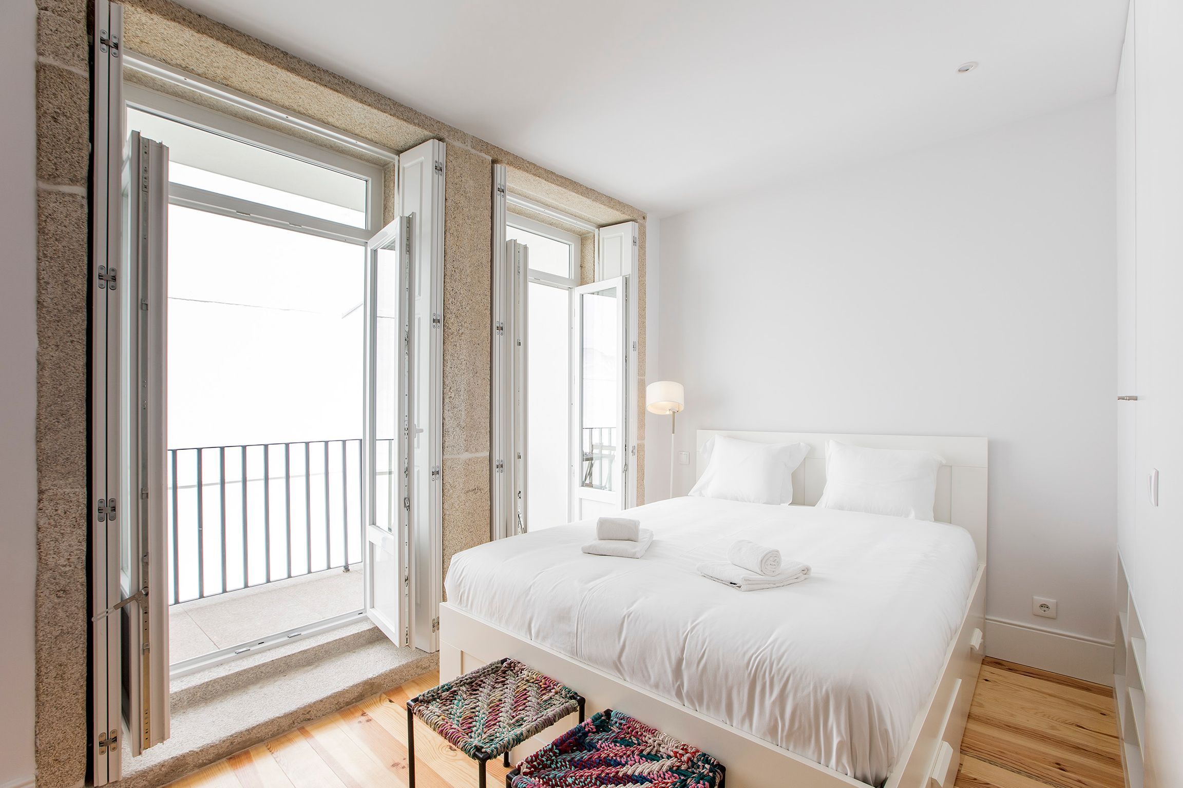 Flux Art Studio w/ AC & Balcony by LovelyStay