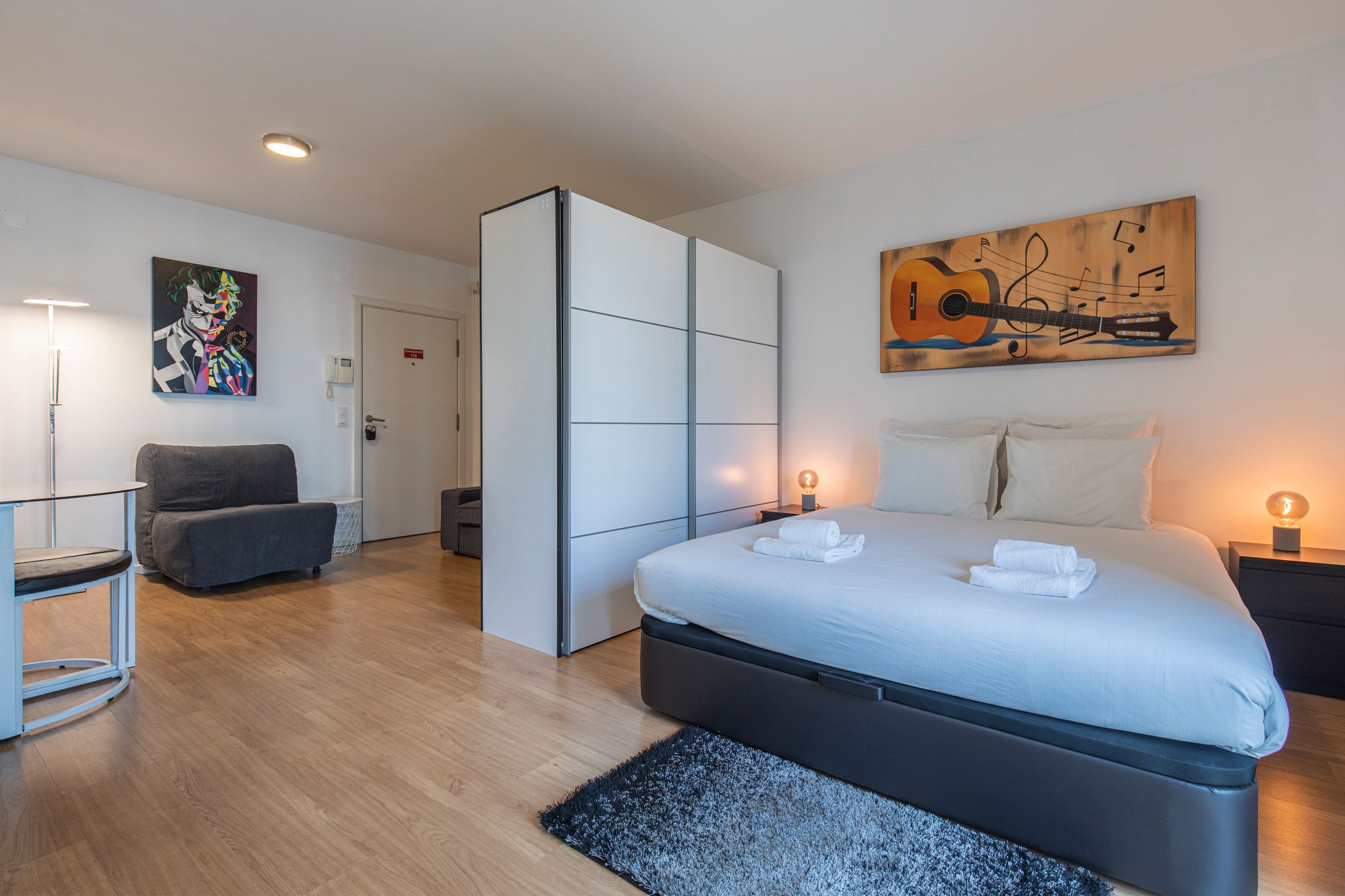 1BDR Flat w/ Balcony & Parking by LovelyStay